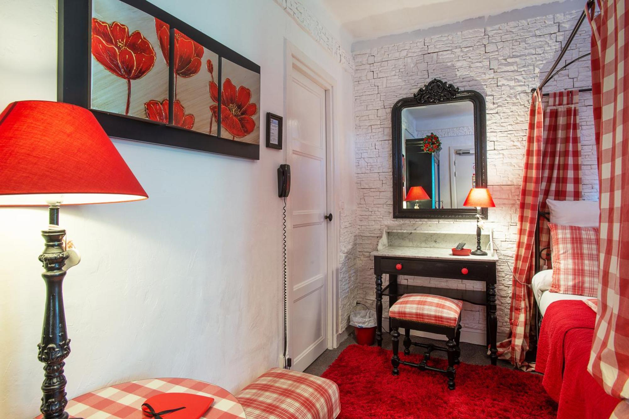Hotel Boutique Saint-Louis Lisieux Exterior foto